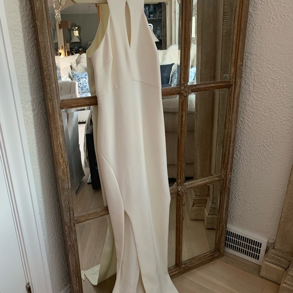 NWT LIKELY x REVOLVE Elston Creamy White Keyhole Halter Neck Slit Maxi Dress 4 - Picture 4 of 16